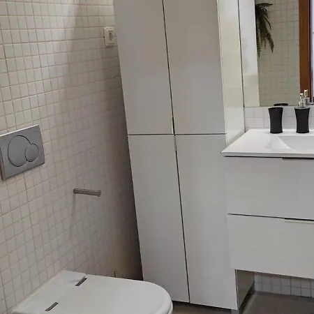 Marina View With Pool Lägenhet