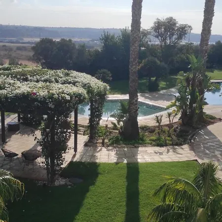 Marina View With Pool Apartament